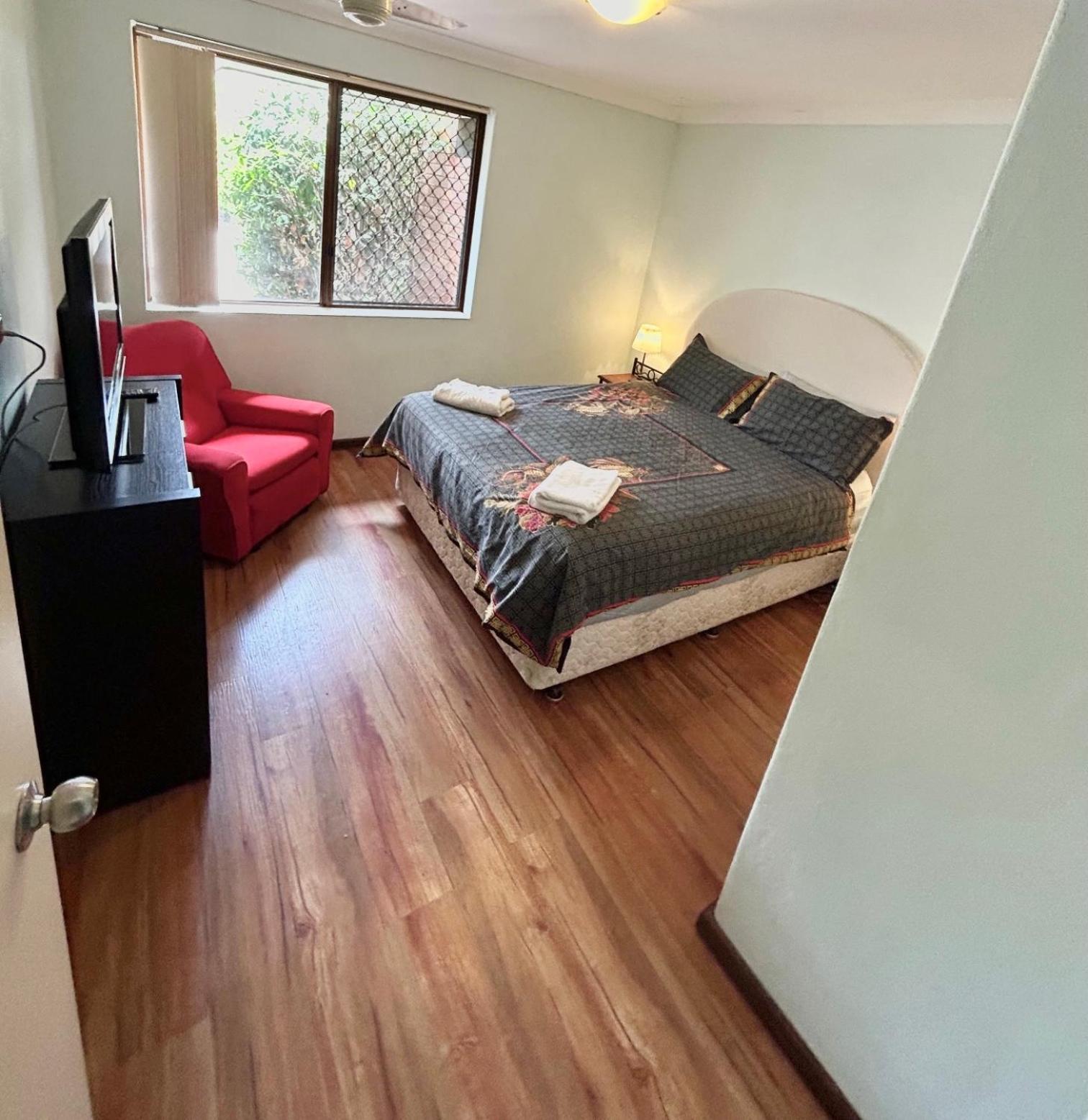 Geraldton Holiday Unit With Free Streaming Exterior foto